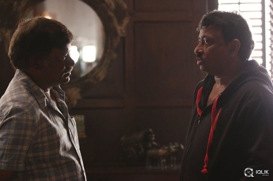 Balakrishna-And-Krishna-Vamsi-Visit-Amitabh-RGV-Sarkar-3-Movie-Set
